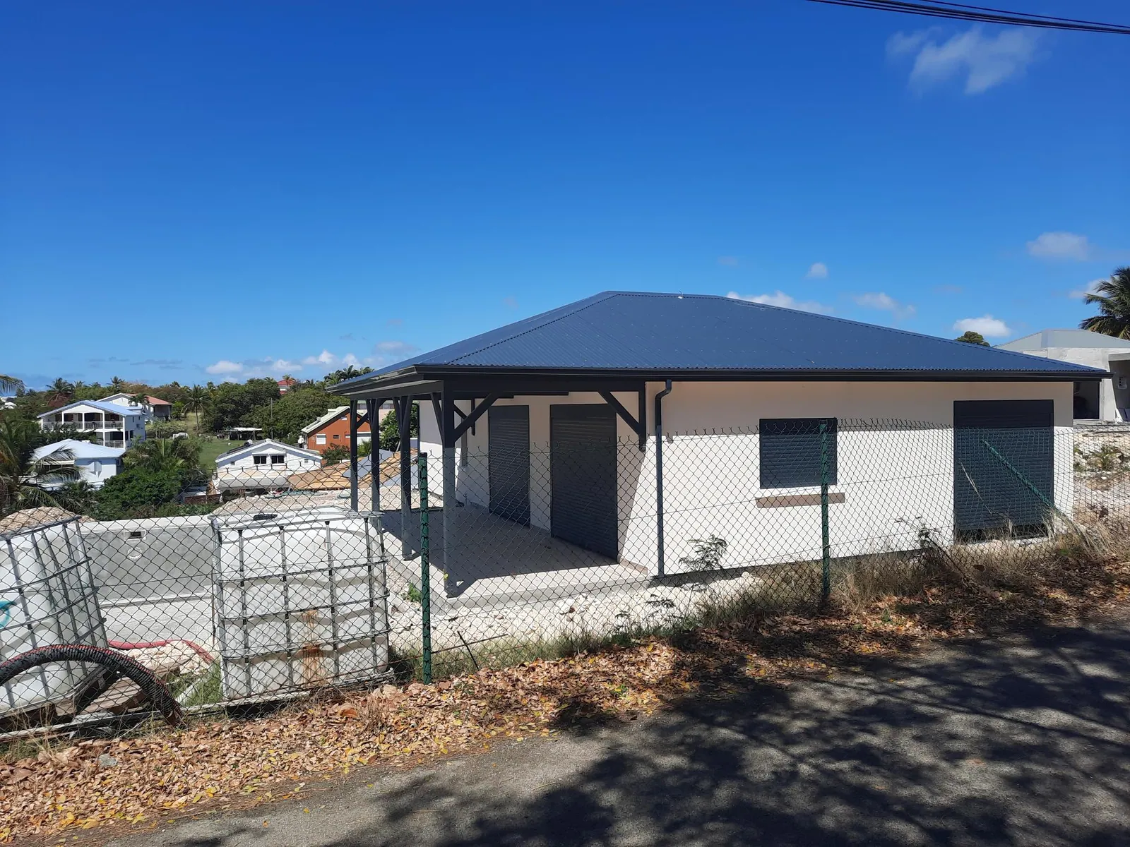 Chantier GLG en Guadeloupe : maison individuelle au stade du gros œuvre terminé